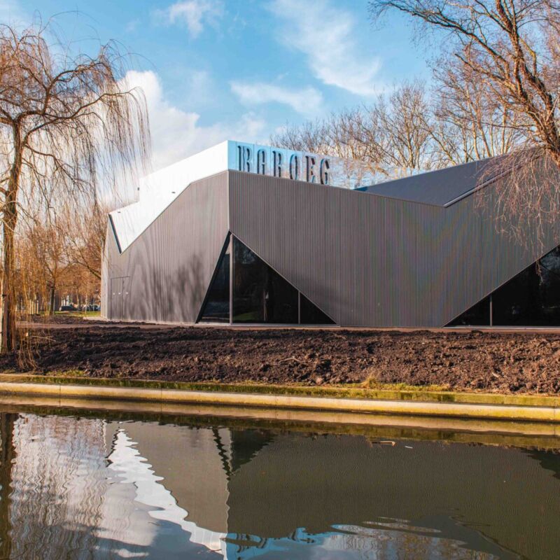 Baroeg heropent in nieuw pand en trekt 500 bezoekers bij uitverkochte opening